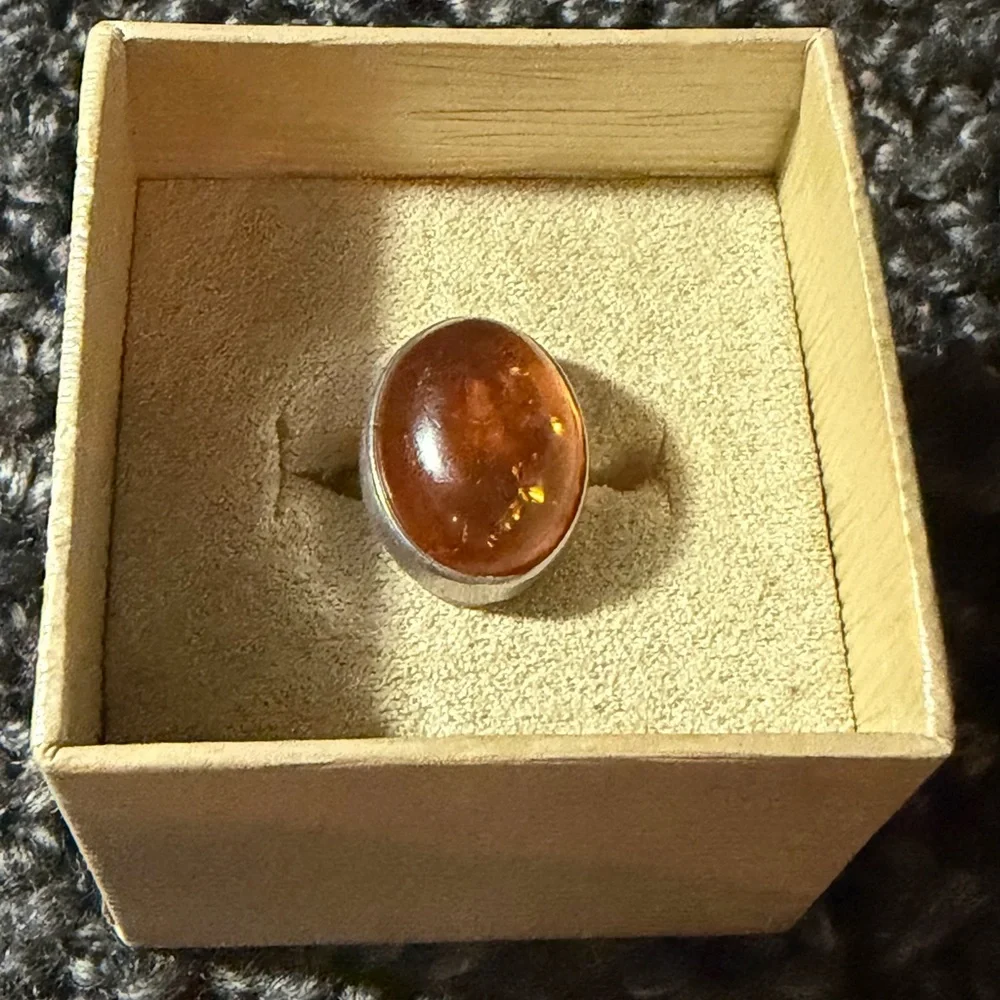 Sterling Silver Amber Ring size 8.5 - Picture 7 of 7